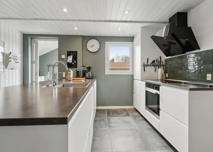 Akira - 250m From The Sea By Interhome