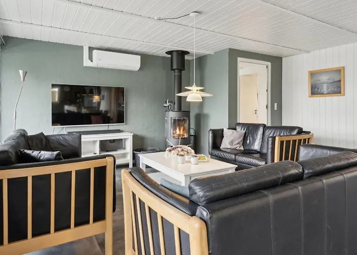 Akira - 250m From The Sea By Interhome